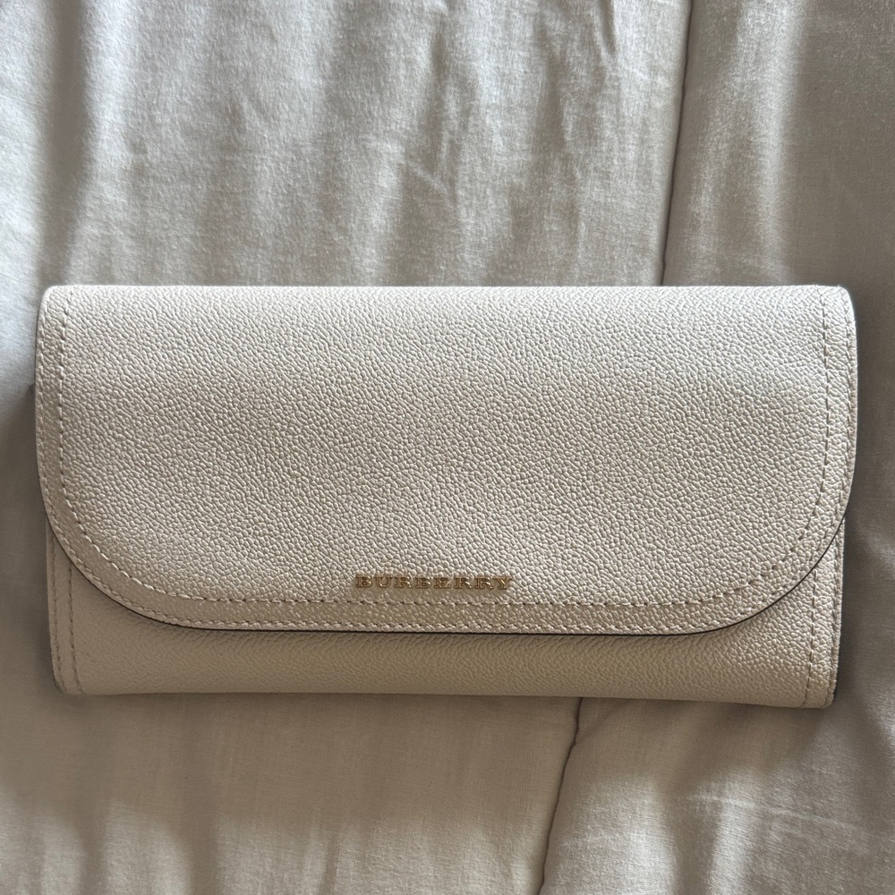 Burberry Beige Leather Wallet